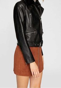 Stradivarius Giacca in similpelle - black