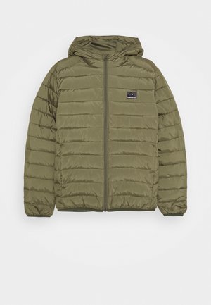 Olive green puffer jacket with a zip front, hood, and horizontal quilted design. Features elastic cuffs and a chest logo patch.