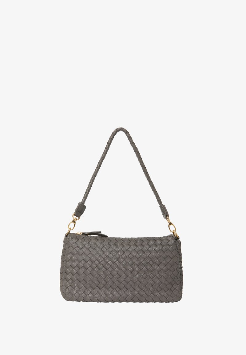 Torebka z plecioną szaro-skórzaną strukturą z plecionym paskiem i złotymi detalami; prostokątny kształt z zamkiem błyskawicznym i teksturowaną powierzchnią.