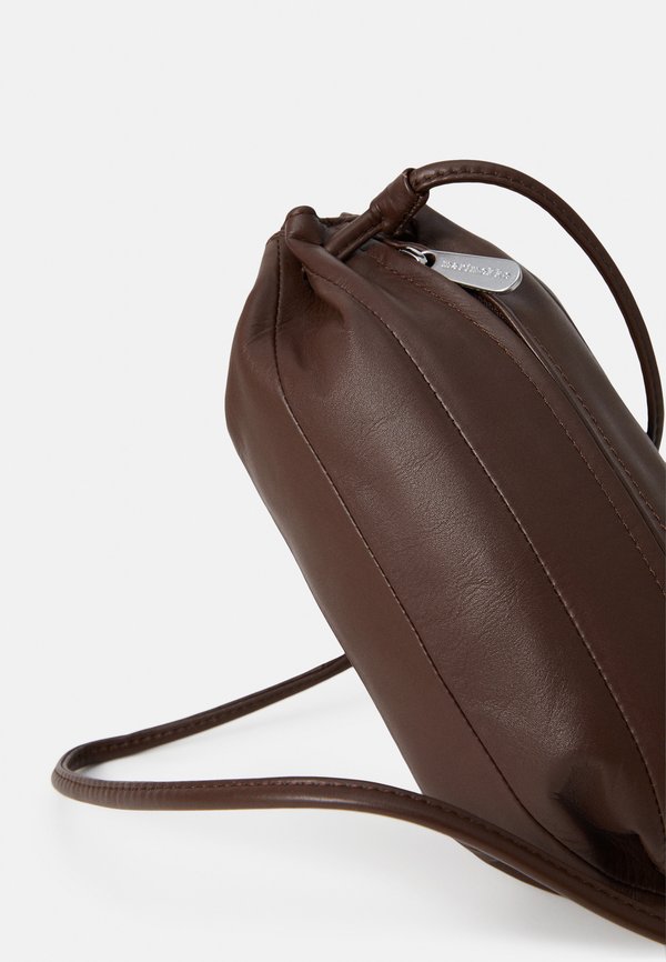 PIKKU KARLA UNISEX - Cross body bag4