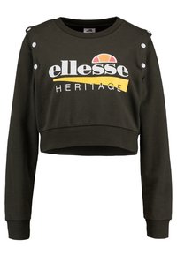 Avskuren grön sweatshirt med långa ärmar, ribbade muddar, tryckt "ellesse"-logga i vitt och gult, knapplayouter på axlarna.