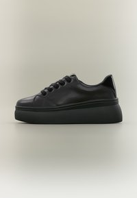 Selezionato, black