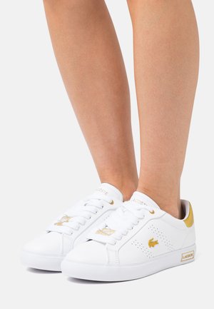 Lacoste POWERCOURT  - Baskets basses - white/gold