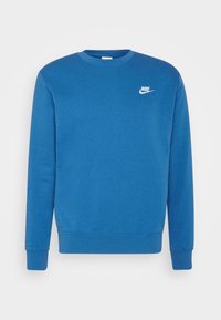 Sweatshirt bleu en mélange de coton, avec un col rond, des manches longues, des poignets côtelés et un logo Nike blanc sur la poitrine gauche.