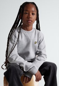 Lyle & Scott CLASSIC CREW NECK  - Sweatshirt - vintage grey heather