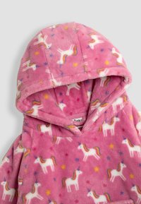 Lyserød fleece hoodie med et unicorntema og regnbuefarvede accenter samt farverige stjerner. Blød tekstur og hætte for ekstra varme.