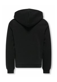 Melns kapuces džemperis ar gludu tekstūru, ribainiem aprocēm un apakšmalu. Dizains ir vienkāršs, bez redzamām logotipiem vai rakstiem aizmugurē.