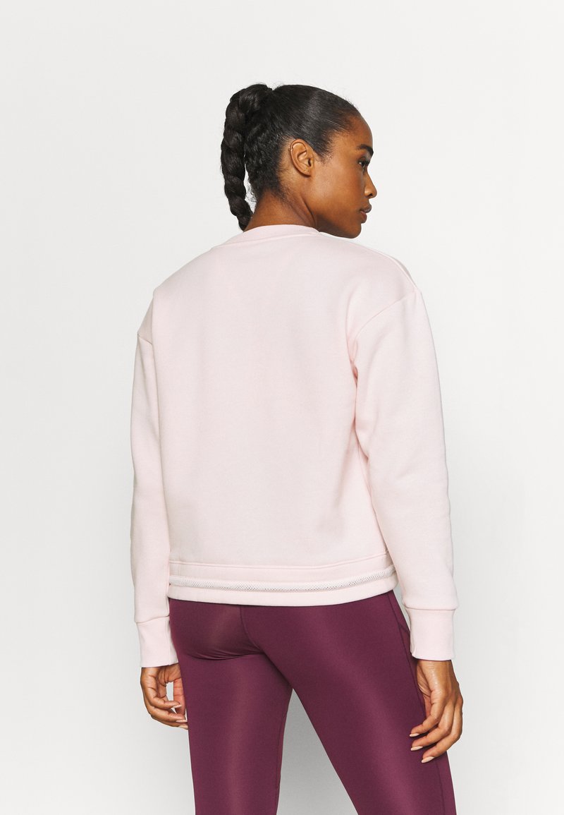 Damen Sportbekleidung | Under Armour RIVAL CREW Sweatshirt pink - VZ85731 Damen Sportbekleidung | Under Armour RIVAL CREW Sweatshirt pink - VZ85731