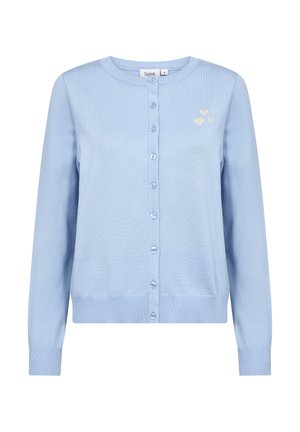 Cardigan bleu clair en tricot doux, doté d'un col rond, de boutons sur le devant et d'une broderie en forme de petit cœur avec des accents jaunes.