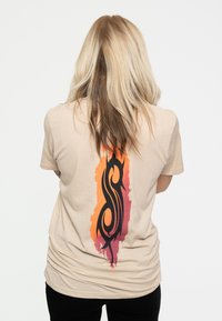 Paradiso Clothing SLIPKNOT THE END SO FAR GRID PHOTOS - Print T-shirt - brown