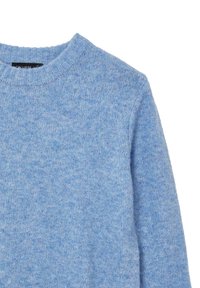 Maglione lavorato a maglia azzurro chiaro con scollo rotondo e maniche lunghe, caratterizzato da un morbido tessuto testurizzato. Design semplice e in un colore uniforme.