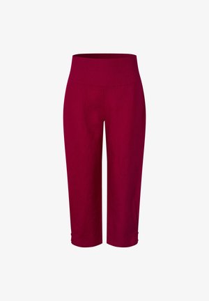 Spodnie krótkie, z wysokim stanem, w głębokim czerwonym kolorze, o prostych nogawkach z detalami guzików w pobliżu brzegu, prezentowane na białym tle.