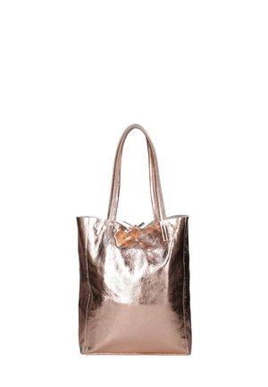 Borsa a spalla in rosa oro metallico con due manici, texture liscia, dettaglio di annodatura sul davanti e design aperto.