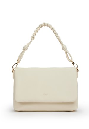 Borsa rettangolare color crema con manico superiore intrecciato e chiusure color oro, design minimalista e chiusura a patta.