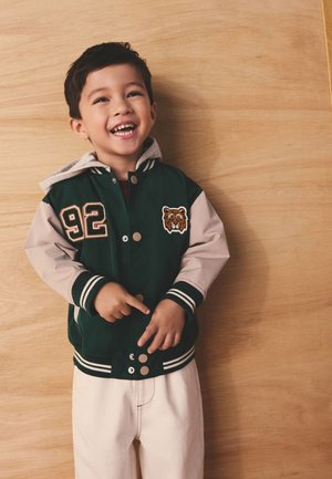 Next, REGULAR FIT - VARSITY - Overgangsjakke - green tan