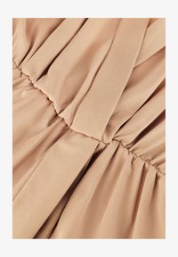 Unselected, beige