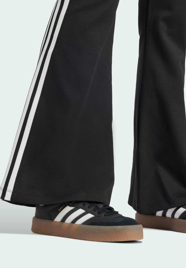 ADICOLOR 3-STRIPES FLARED TRACK PANTS - Tracksuit bottoms4