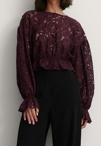 NA-KD Blusa - bordeaux