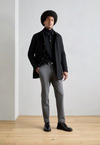 INDICODE JEANS Abrigo corto - black