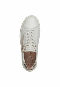 Sneaker bianca in pelle con punta arrotondata, lacci piatti e zip laterale. Fodera interna morbida e suola chiara. Design semplice, senza fantasie.