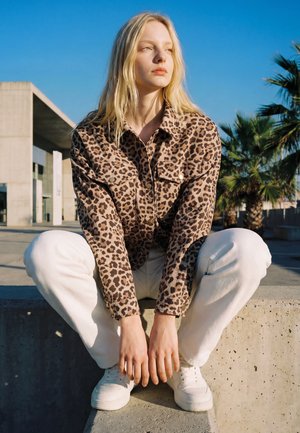 Urban Classics AOP  - Jachetă de vară - leo