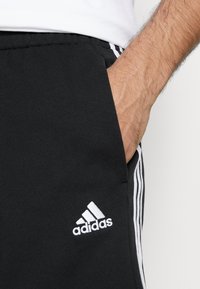 adidas Sportswear Pantaloncini sportivi - black
