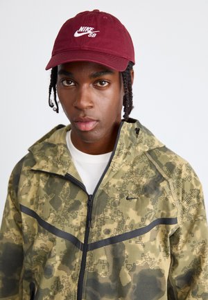 CLUB UNISEX - Cap - dark team red/white