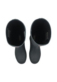 Černé gumové holínky značky Hunter zobrazené z horního pohledu, stojící vzpřímeně s viditelným vnitřkem a štítky uvnitř.