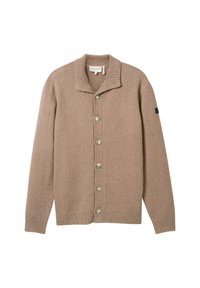 Strickjacke in hellbraun mit Schalkragen, Knopfverschluss und gerippten Bündchen. Hat Stoffflecken und einen runden Patch am Ärmel.