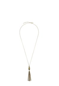 Collier doré avec chaîne, présentant un pendentif décoratif et un détail de frange. Le pendentif a un design en couches et texturé.