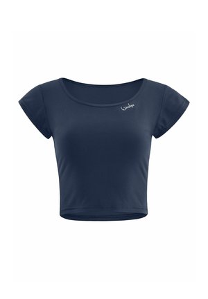 Jūras spēku zila īsa t-krekla augšdaļa, izgatavota no mīksta auduma, ar apaļu kakla izgriezumu un īsām piedurknēm, ar mazu logotipu augšējā kreisajā stūrī.