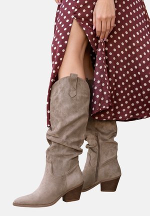 Super Mode, BOTTES PLISSÉES À TALONS - Bottes - taupe