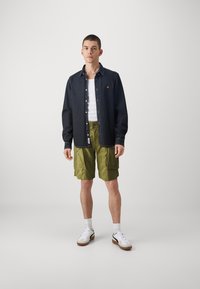 Replay Shorts - moss green