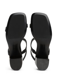 Thumbnail Image 7