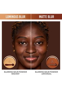 To kosmetiske produkter vises: Luminous Blur Radiant og Matte Blur Universal. Hver har en rund kompakt med en gullaccent.
