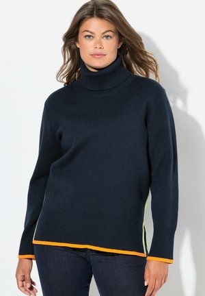 Marineblauer Rollkragenpullover mit orangefarbenen und grünen Akzenten am Saum und an den Bündchen, im lässigen Schnitt und mit geripptem Textil.