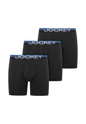 Drei schwarze Boxershorts für Männer mit blauen Bund und weißen "JOCKEY"-Logos, diagonal auf einem weißen Hintergrund gestapelt.