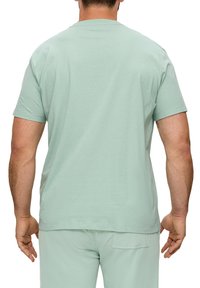 s.Oliver MIT FRONT - T-shirt print - ozeangrün