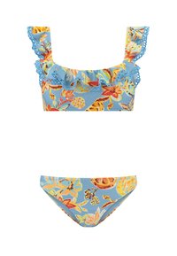 Bikini komplet, ki vključuje modri cvetlični print z naborki na naramnicah in čipkastim robom na zgornjem delu, ter ujemajoče se spodnje dele z enakim vzorcem.
