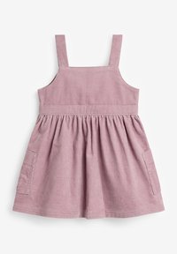 Vestido de pana rosa con tirantes ajustables, cuerpo entallado, falda fruncida y dos bolsillos laterales. Textura de estrías verticales.