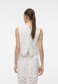 Vero Moda VMHANNE SHORT - Felső - snow white