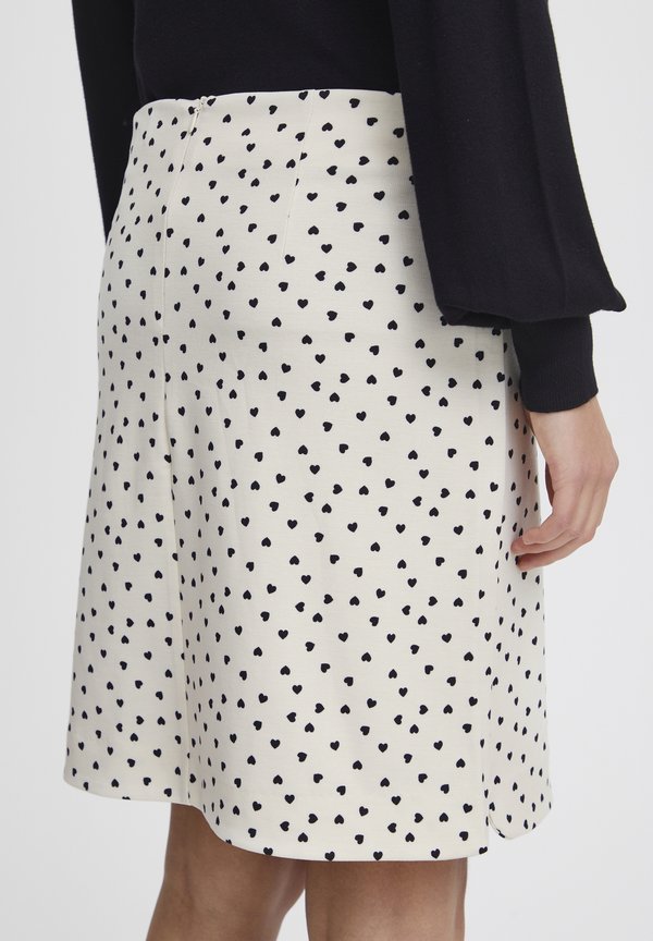 IHKate - Pencil skirt - birch heart aop3