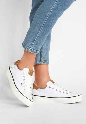 Trainers - weiß