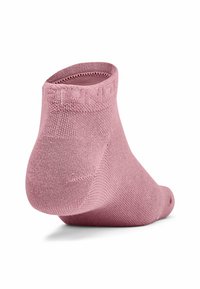 Rosa Knöchelsocke aus weichem Material mit strukturiertem Muster, ausgestattet mit einem gerippten Bund und verstärktem Fersenbereich für zusätzliche Haltbarkeit.