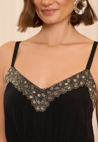 Love & Roses EMBELLISHED NECK CAMI SLIP REGULAR FIT - Apģērbs svinīgiem gadījumiem - black
