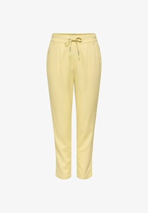 Lysegule bukser med rette ben, frontalfolder, sidelommer og snøring i livet med metallspisser.