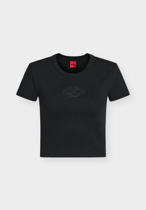 T-shirt court noir à manches courtes avec col rond et logo brodé ton sur ton subtil centré sur la poitrine.