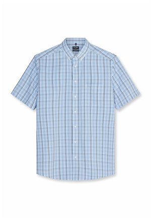 Chemise bleu clair à manches courtes avec motif à carreaux noir et blanc et une poche poitrine à l'avant.