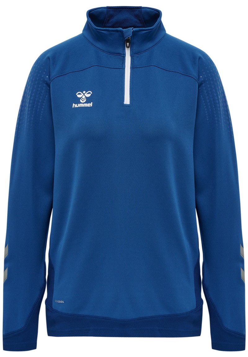 Blå, zip-up træningspullover med struktureret stof, udstyret med høj krave og hvid lynlås. Har et logo på brystet og kontrasterende striber på ærmerne.