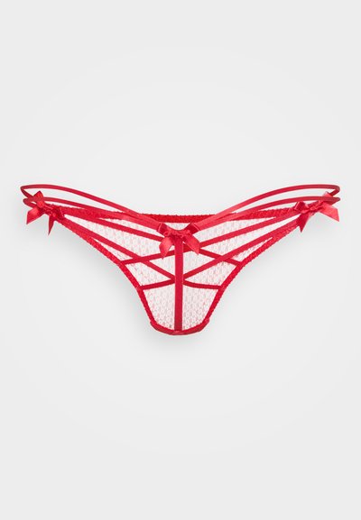 Rdeče čipkaste tangice z odprtim vzorcem, z vitkimi naramnicami in štirimi satenastimi pentljami na straneh. Teksturirana in prosojna tkanina.